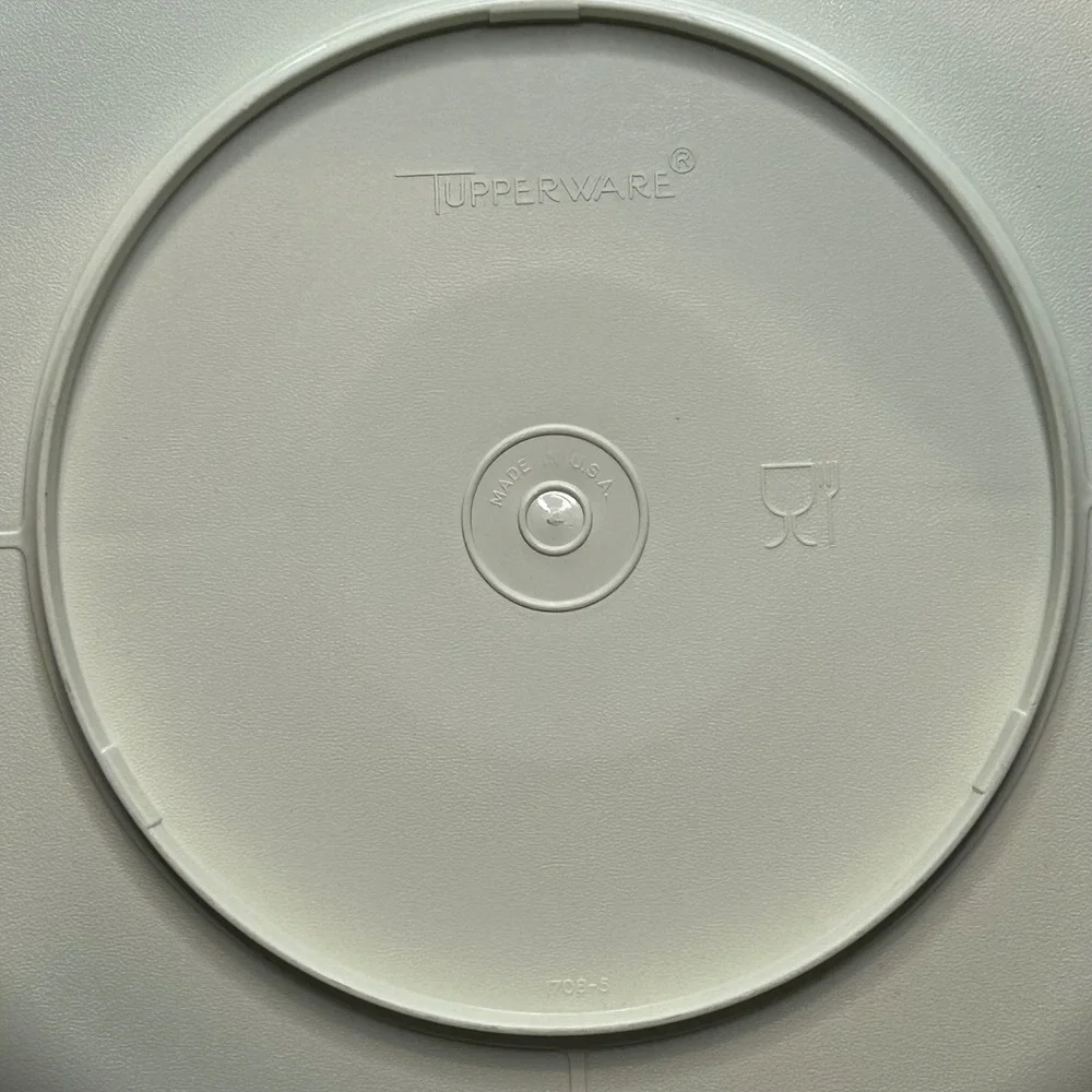 Tupperware Divided Serving Tray 708-5 Almond Cream Veggie Chip Dip Platter Lid